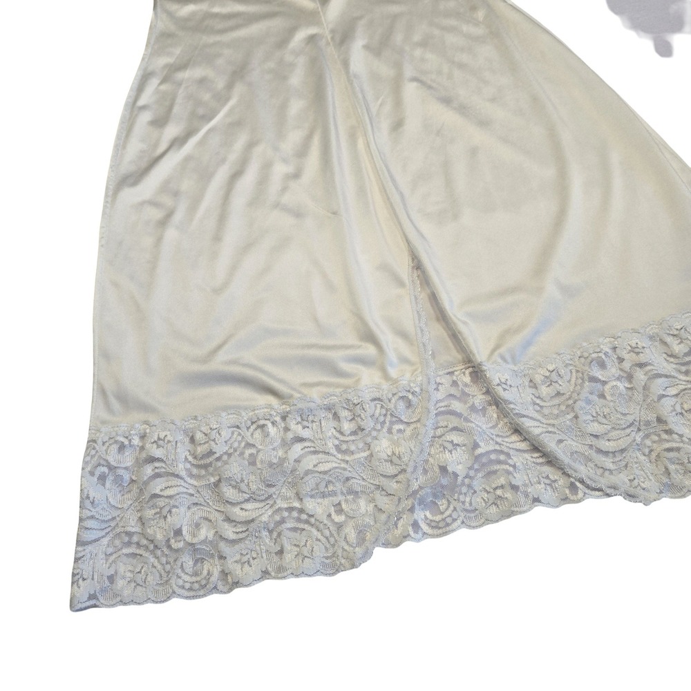 VTG 70s, 80s white satin lace trim slip lingerie dress / M / Vanity Fair bridal - Picture 4 of 7